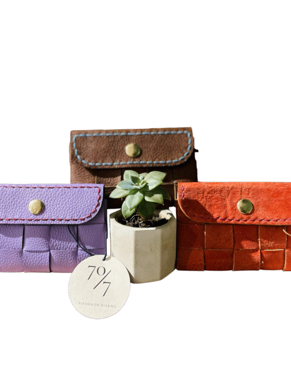 Monedero en Cuero Entrelazado – Hecho a Mano