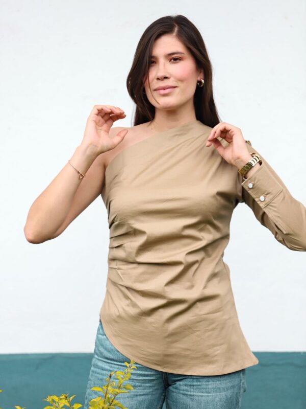 Blusa one shoulder