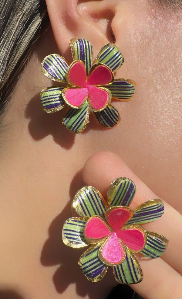 Aretes Doble Flor Azul Fucsia